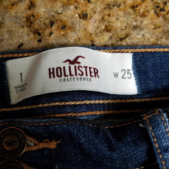 HOLLISTER SHORTS - Picture 3 of 3